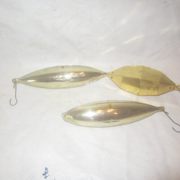 RETRO PLASTIC TEARDROP 3D DIORAMA ORNAMENTS SET OF 3 - Picture 5 of 6